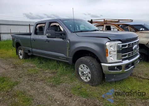 2024 Ford F350 Super Duty из США, поврежденный, VIN 1FT8W3BT6RED78236